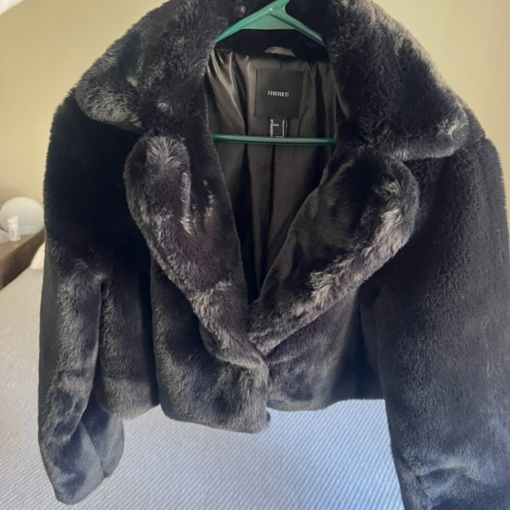 Black cropped fur jacket